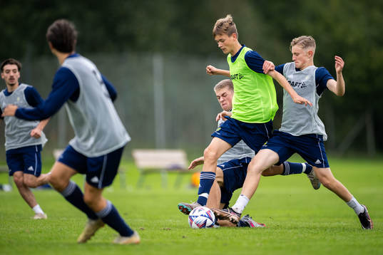 Musse Bäck Engström, Olle Lindberg och Kevin Karlsson vid