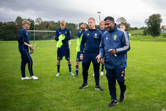 Svenska fotbollsförbundet Alexander Tengryd vid en träning