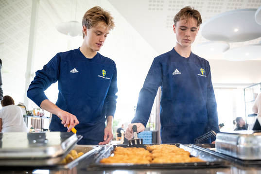 Spelare äter lunch