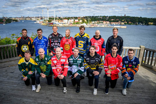 230918 Brynäs Johan Larsson, Karlskogas Gustaf Franzén,