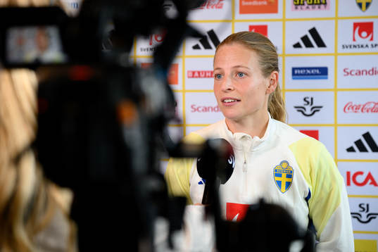 Anna Anvegård is being interviewed