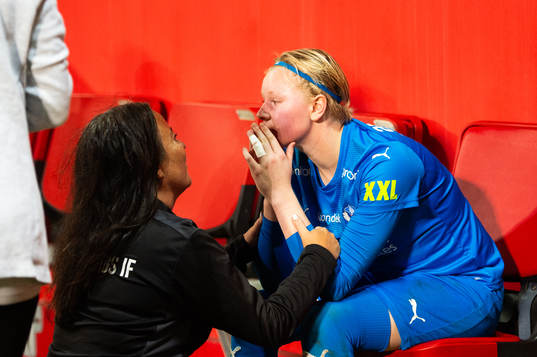 Helsingborgs målvakt Hannah Tegestål +des+under