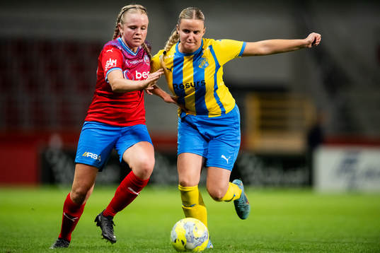 Helsingborgs Agnes Eklöf och Eskilsminnes Julia  Bergh