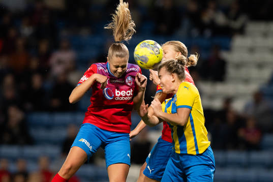 Helsingborgs Rebecka Winroth mot+ Eskilsminnes Julia  Bergh