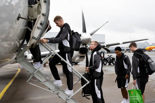 Samuel and Simon Gustafson of Häcken about to board the