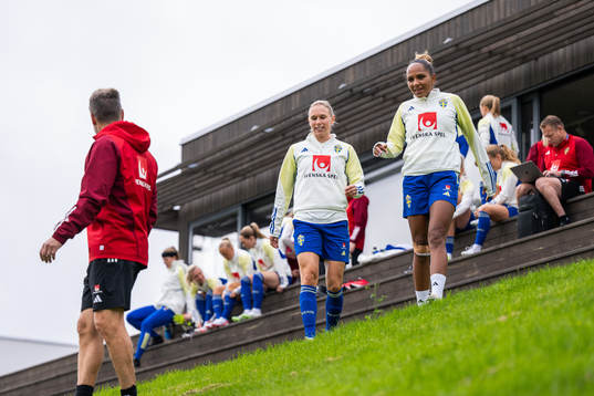 Jonna Andersson aand Madelen Janogy