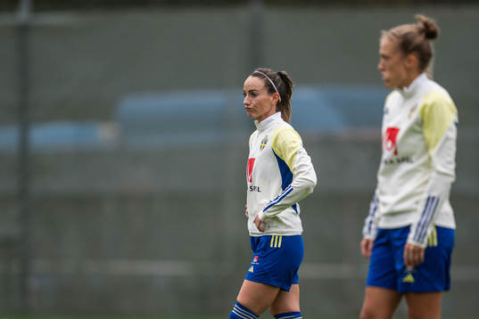 Kosovare Asllani and Filippa Angeldahl