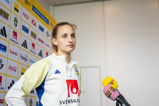Nathalie Björn is interviewed