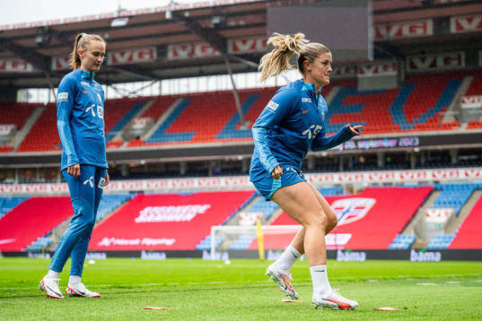 Caroline Graham Hansen and Maren Mjelde of the Norwegian