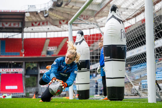 Goalkeeper Guro Pettersen of the Norwegian women's national