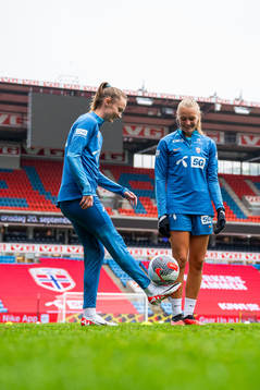 Caroline Graham Hansen and Frida Maanum of the Norwegian