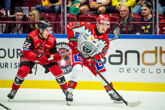 Frölundas Jere Innala mot Malmö Redhawks Janne Kuokkanen
