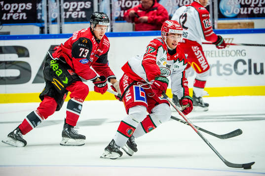 Frölundas Isac Born mot Malmö Redhawks Adam Ollas Mattsson