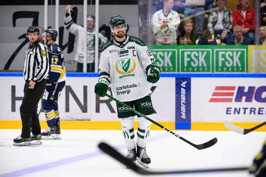 Färjestads Linus Johansson jublar