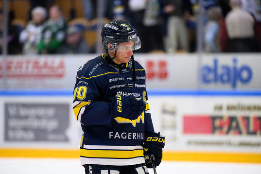 HV71s André Petersson deppar