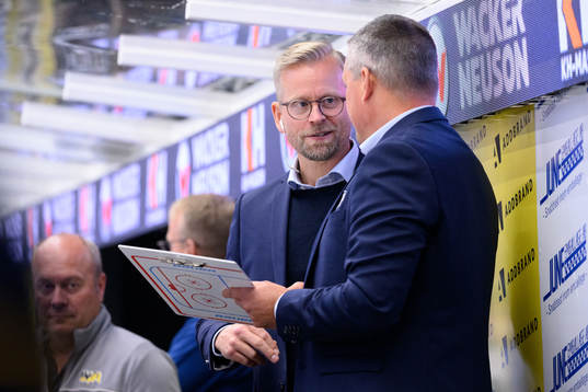 HV71s assisterande tränare Johan Davidsson