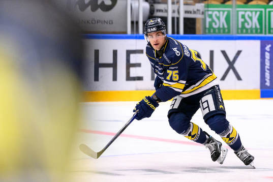 HV71s Radan Lenc värmer upp innan ishockeymatchen i SHL