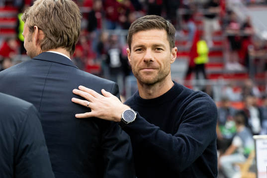 Head coach Xabi Alonso of Bayer Leverkusen