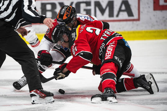 Örebros Robert Leino och Luleås Juhani Tyrväinen