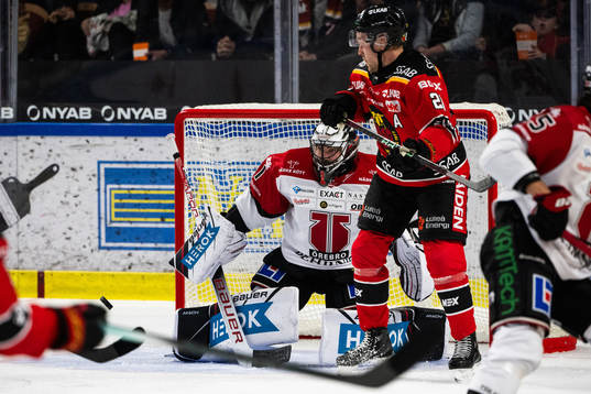 Örebros målvakt Jhonas Enroth och Luleås Juhani