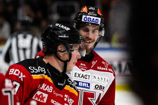 Luleås Erik Gustafsson och Örebros Emil Larsson