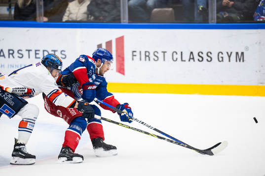 Växjös Keegan Lowe och Oskarshamns Ahti Oksanen