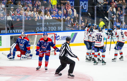Oskarshamns målvakt Marek Langhamer och Rasmus Bengtsson