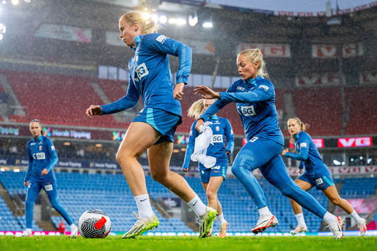 Julie Blakstad and Guro Bergsvand of the Norwegian women's