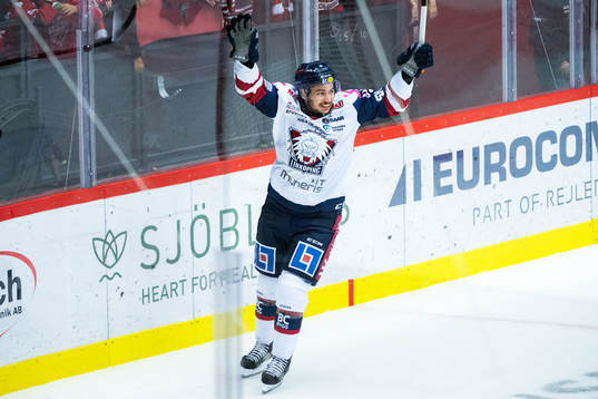Linköpings Ty Rattie jublar