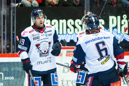 Linköpings Patrick Russell jublar