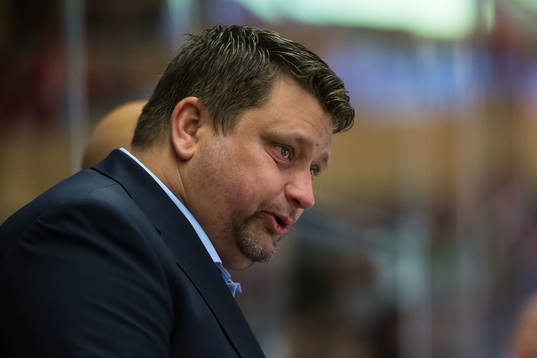 MoDos tränare Mattias Karlin