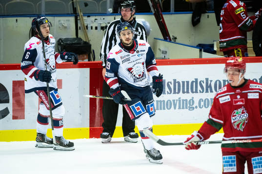 Linköpings Ty Rattie jublar