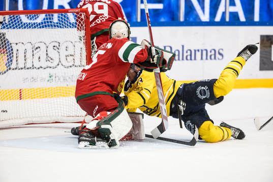 Moras målvakt Andreas Ljunggren och Södertäljes Filiph