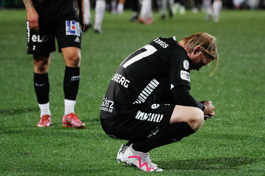 Örebros Kalle Holmberg deppar