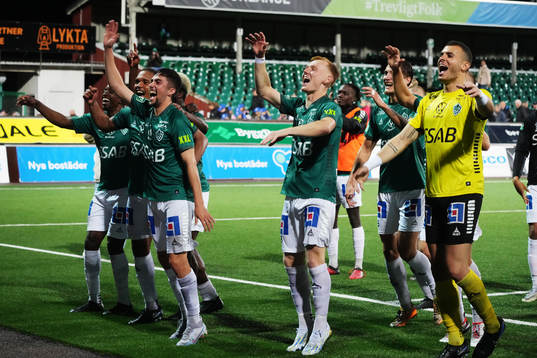 Brages spelare jublar