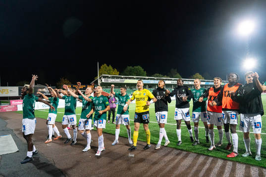 Brages spelare jublar