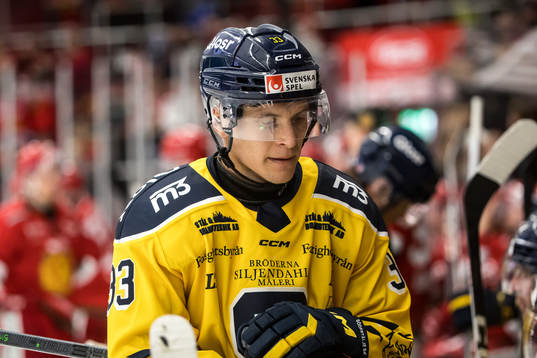 Södertäljes Filiph Engsund deppar