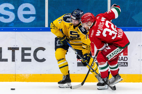 Södertäljes Dominic Turgeon och Moras Markus Modigs