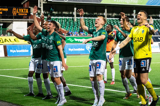 Brages spelare jublar
