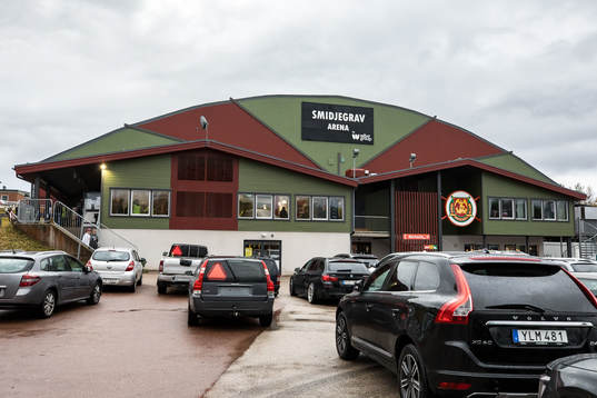 Smidjegrav arena innan ishockeymatchen i Hockeyallsvenskan