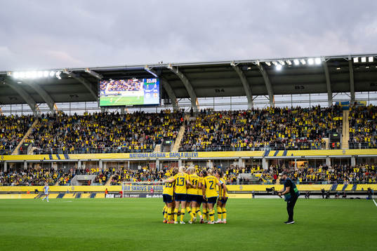 Magdalena Eriksson of Sweden celebrates with team mates