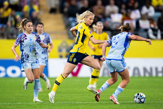 Olga Carmona of Spain and Sofia Jakobsson of Sweden