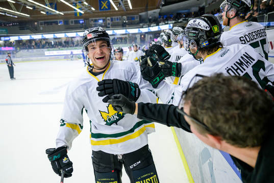 Östersunds Max Krogdahl jublar