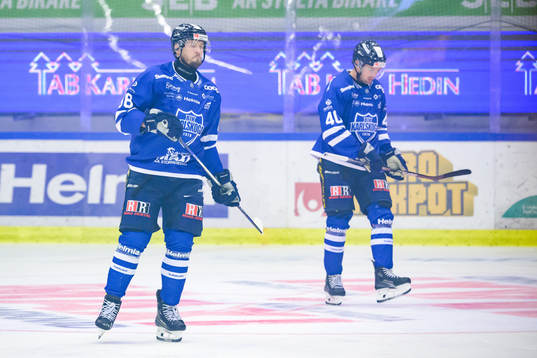 Karlskogas Jesper Kokkonen och Kalle Jellvert deppar