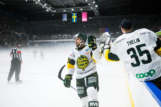 Björklövens Maxime Fortier jublar