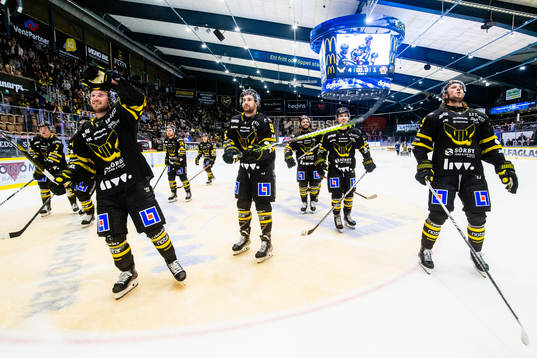Västerås Erik Flood (v), Nicholas Hutchison (m) och