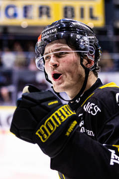 Västerås Hannes Hellberg jublar