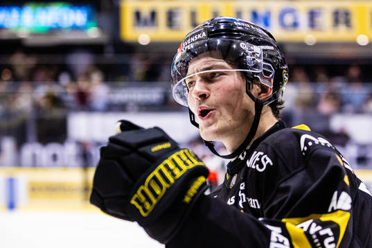 Västerås Hannes Hellberg jublar