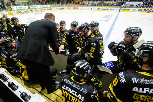 Västerås spelare i en timeout