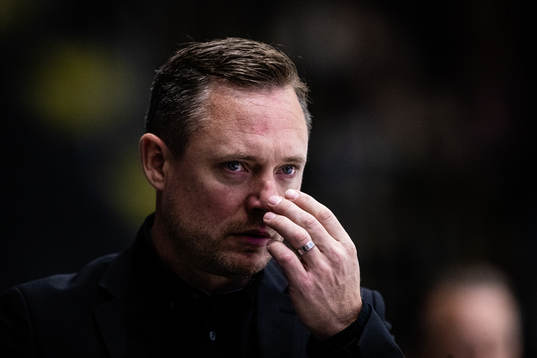 Västerås tränare Karl Helmersson deppar